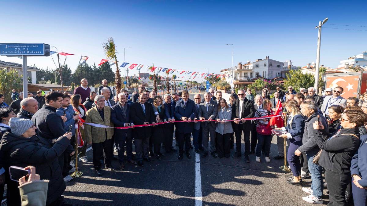 75. Yıl Cumhuriyet Bulvarı’nın ilk etabı açıldı