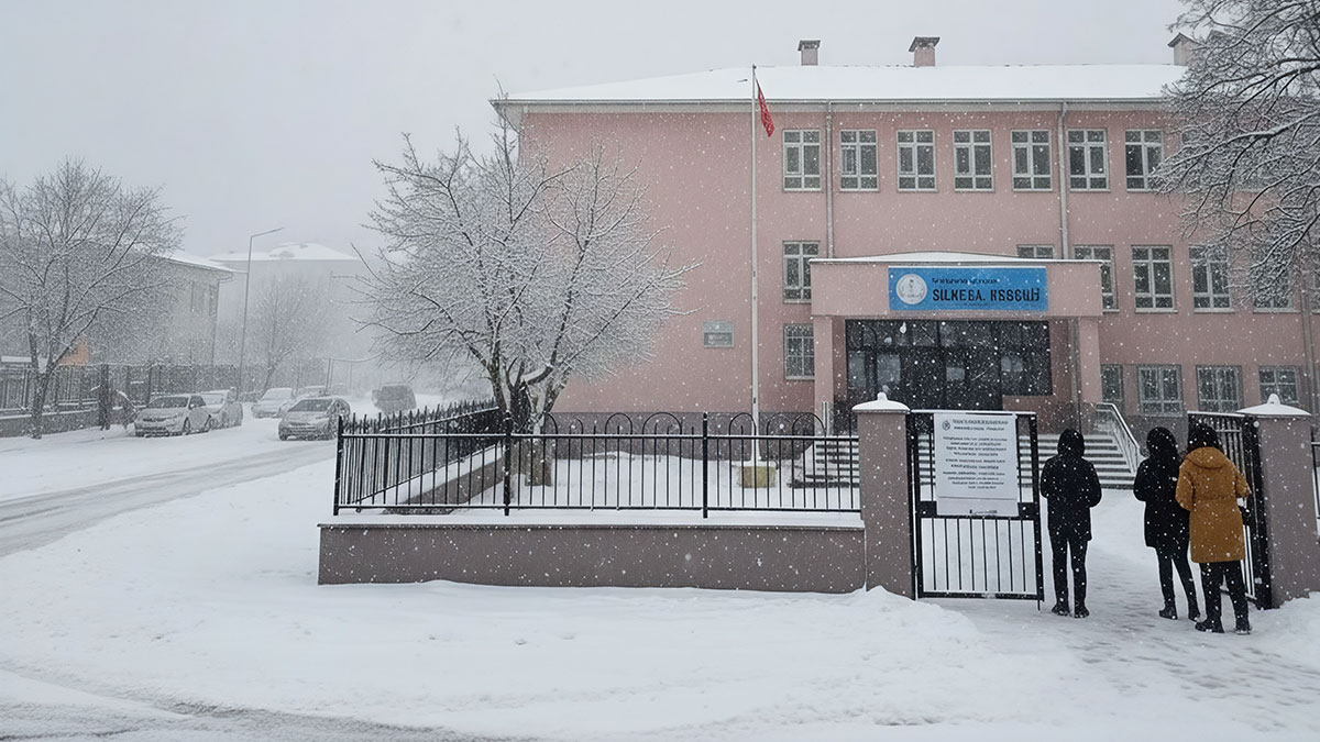 Olumsuz hava şartları nedeniyle okullar tatil edildi!