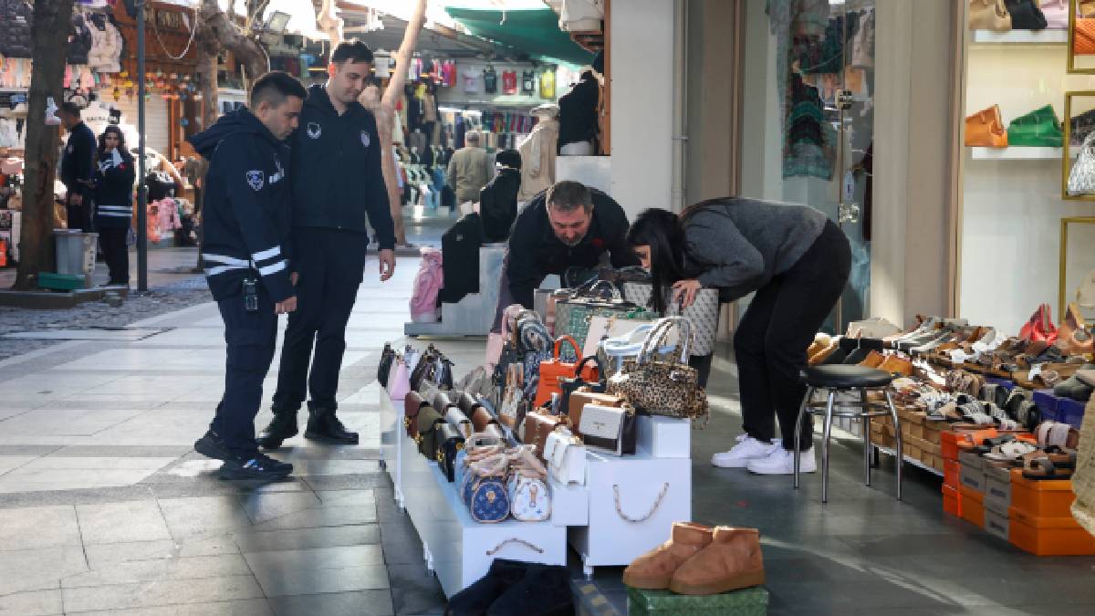 Büyükşehir Zabıtasından kaldırım işgallerine sıkı denetim