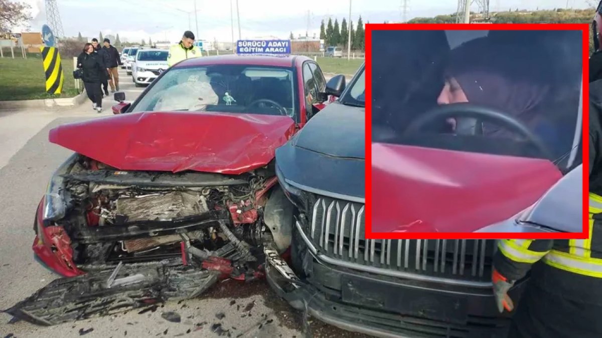 Direksiyon sınavındaki sürücü adayı TOGG ile çarpıştı! Sınav aracı kullanılamaz hale geldi