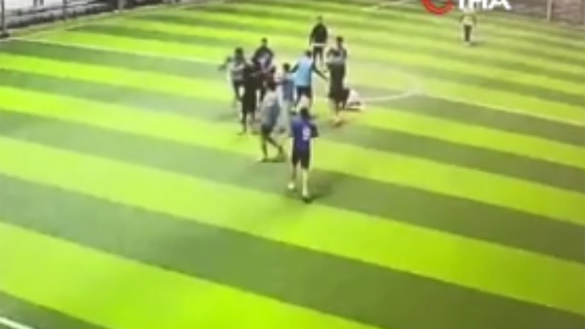 Halı saha maçında tekme tokat kavga! 1 kişi ağır yaralandı, 2 kişi tutuklandı