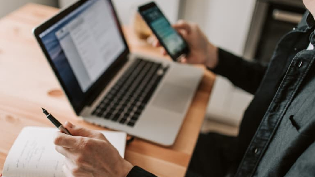 Ticari defterlerde kağıt dönemi kapanıyor: 'Elektronik defter' şartı geliyor