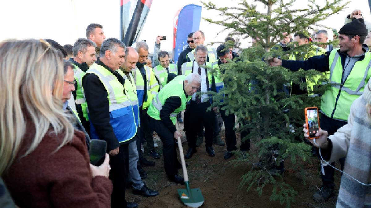 - Büyükşehir'den Bursa'ya 'Hatıra Ormanı'