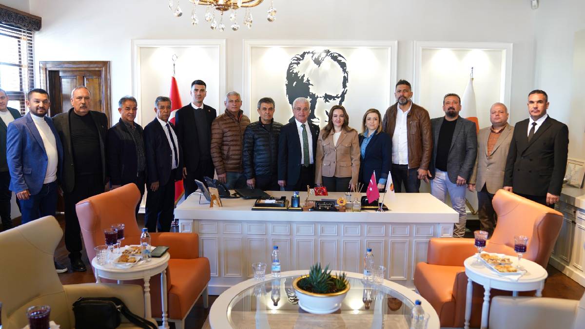 Finike’ye Büyükşehir çıkarması