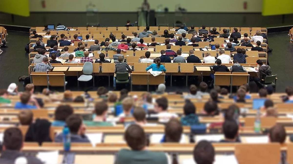 MEB burs başvuruları başlıyor: 811 öğrenci yurt dışında lisansüstü eğitim alacak