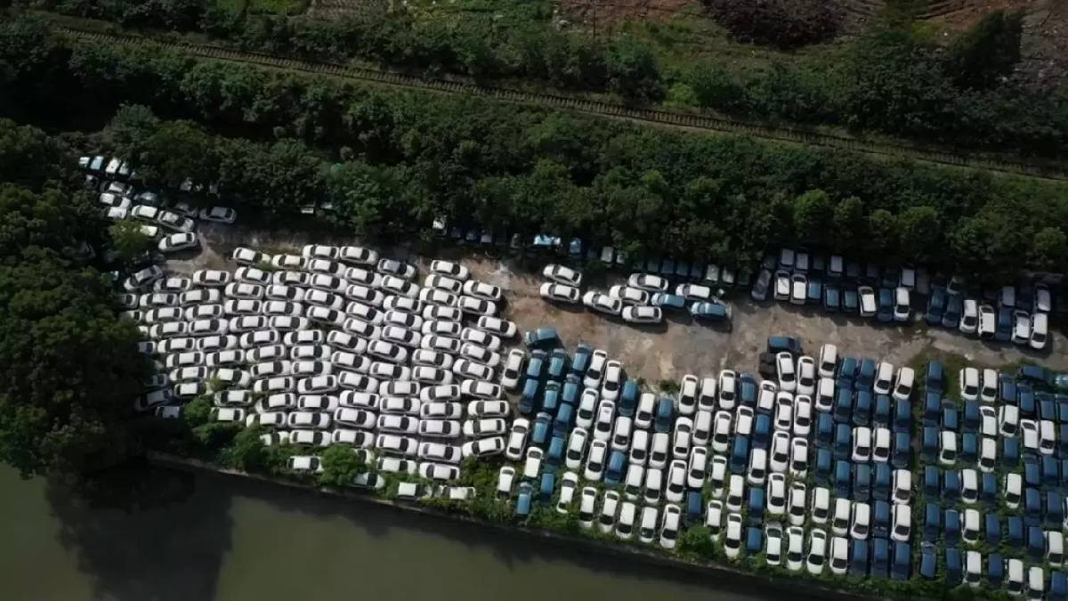 Çin Otomotiv piyasasında fazla üretim sorunu derinleşiyor! Otoparklar doldu taşıyor:Üreticiye fren hamlesi için harekete geçildi