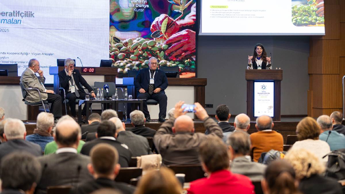 İzmir’de kooperatifçiliğe mercek tutuldu