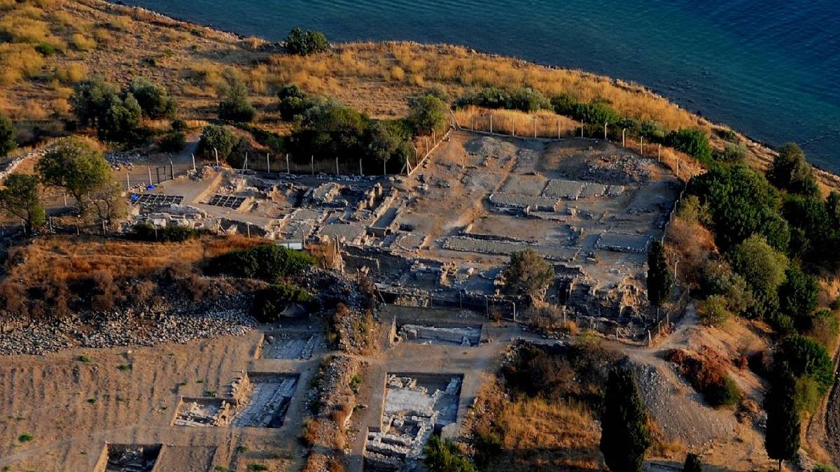 Bir tarafı deniz bir tarafı antik kent! Gezmeden geçmeyin: Antik Yunan kalıntıları tatilinize renk katacak