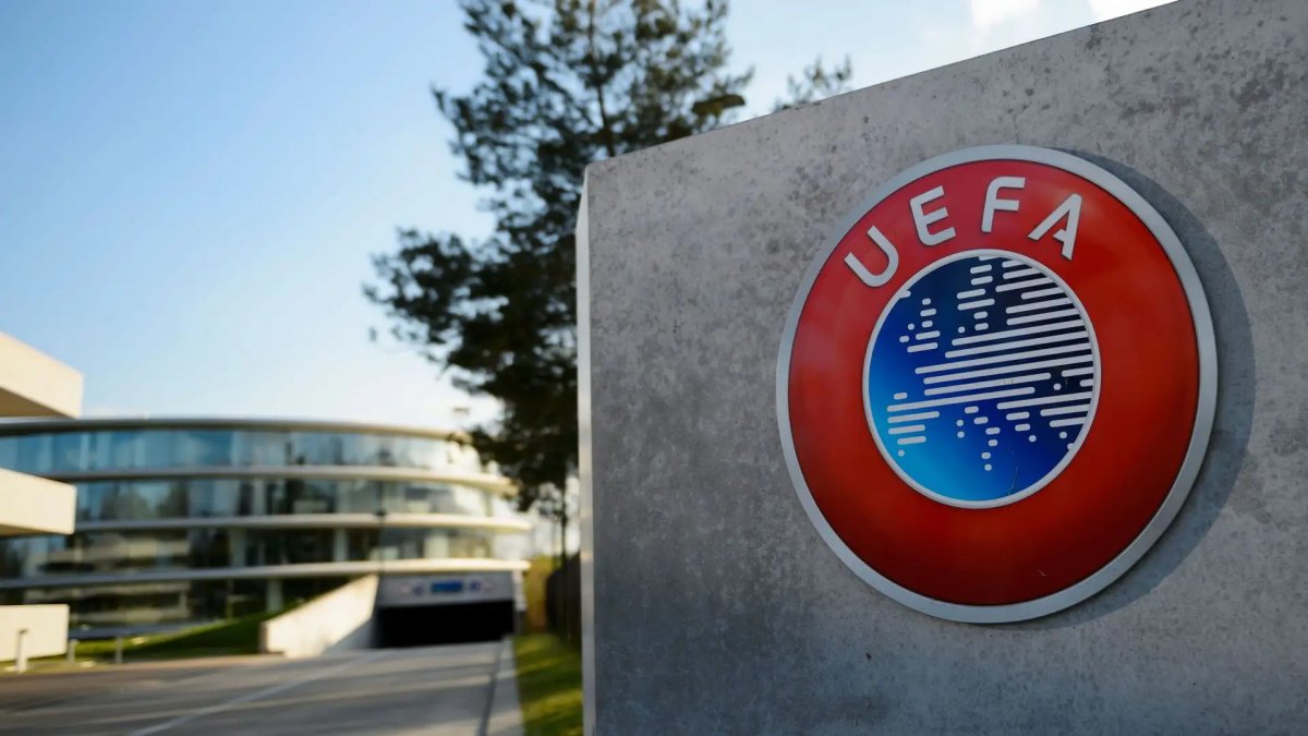 UEFA'dan Galatasaray'a ceza