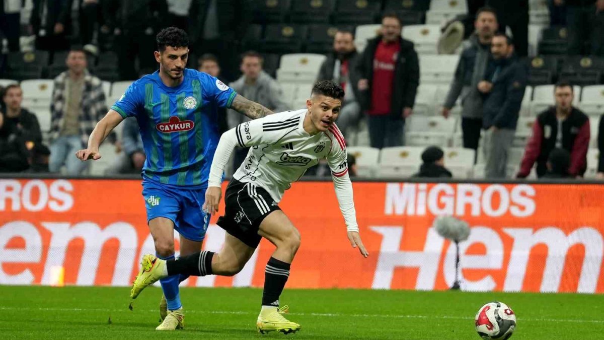 CANLI ANLATIM: Beşiktaş, Çaykur Rizespor'u ağırlıyor
