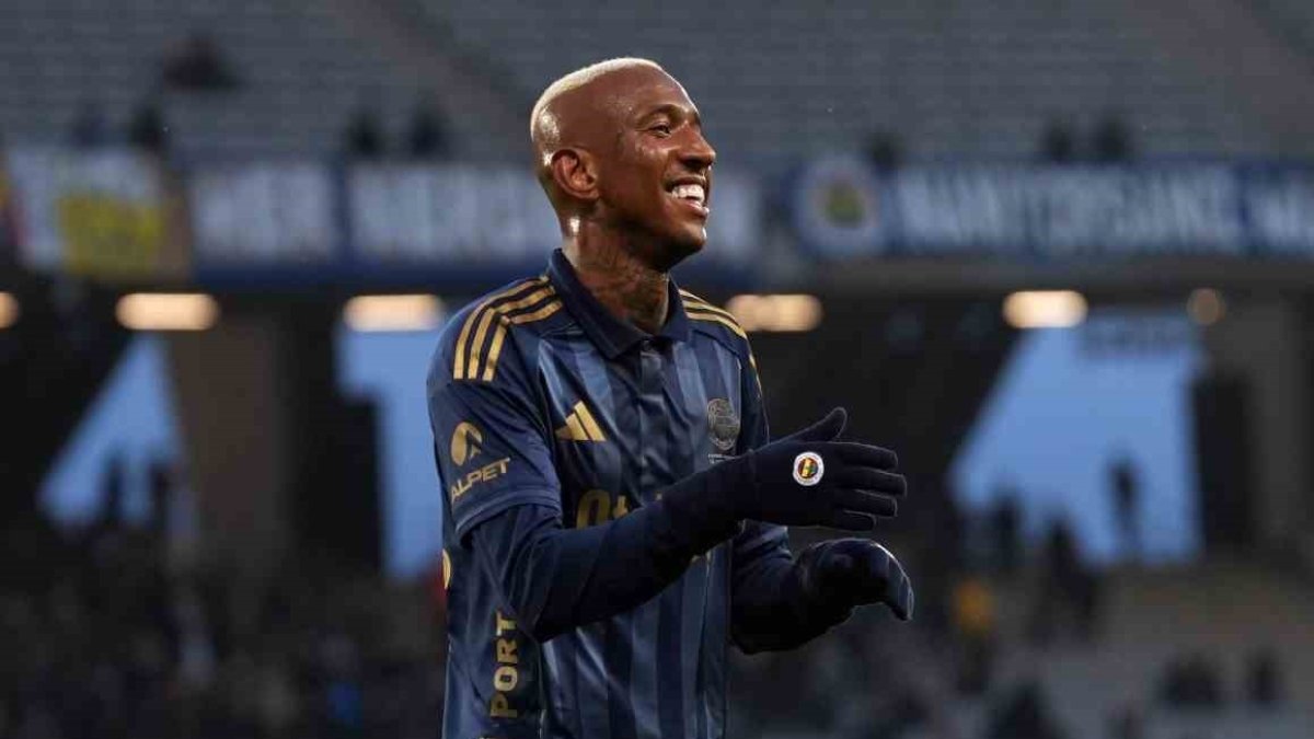 Beşiktaş derbisi öncesi Fenerbahçe'de Talisca şoku: Brezilyalı yıldız kaç hafta sahalardan uzak kalacak?
