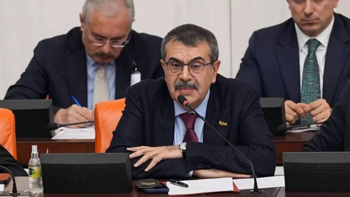 Bütçe görüşmelerinde Kürtçe polemiği: “Kürtçe öğrenmek isteyen kurs açabilir”