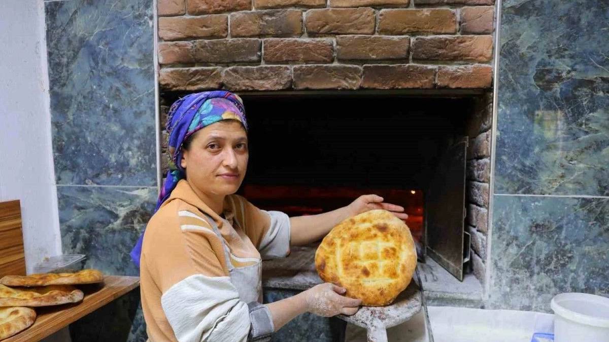 Kahramanmaraş’ın 170 yıllık geleneği! Daha çok kadınlar yapıyor, dolapta bir yıl bozulmadan kalıyor