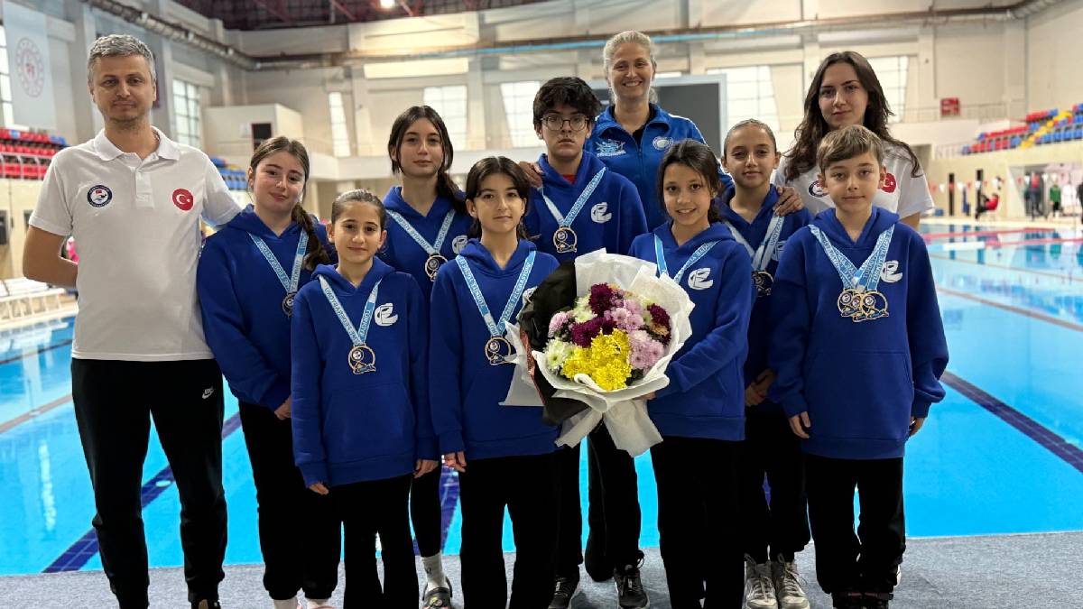 Eskişehir’in “su perileri” ve “prensleri” Türkiye’yi büyüledi