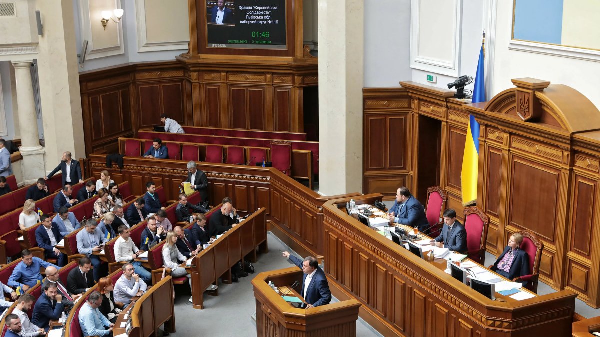 Ukrayna’da sıkıyönetimde seçim için çalışma grubu kuruluyor