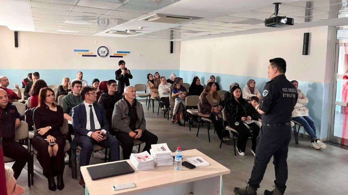 Velilere, ‘Evde Güvenli Yaşam’ semineri verildi