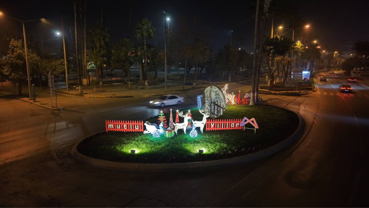 Büyükşehir Belediyesi Mersin’i yeni yıla hazırladı