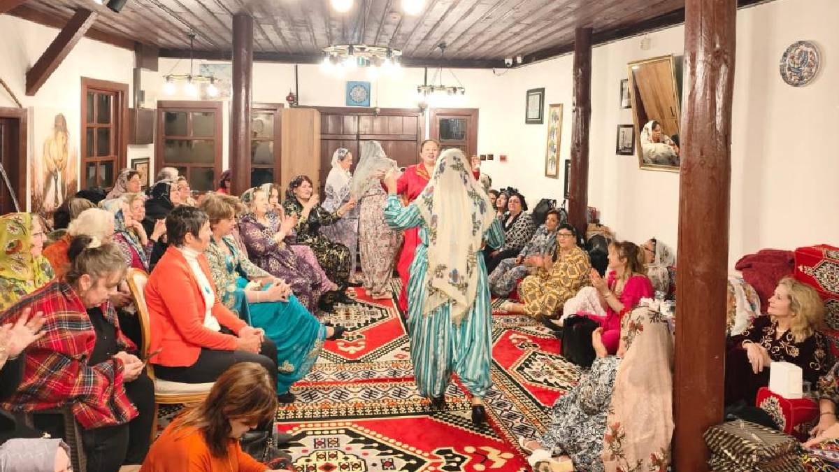 “Şalvar Gecesi” Yüksek Kahve’de renkli görüntülere sahne oldu