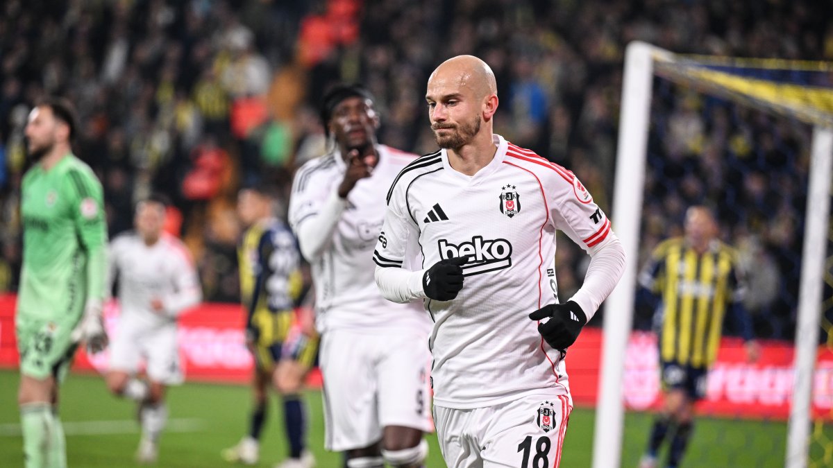 Kartal uzatmada kazandı: Beşiktaş, Türkiye Kupası'nda karşılaştığı Fenerbahçe'yi 2-1 mağlup etti