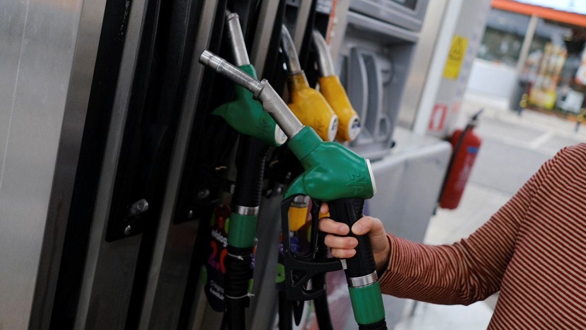 Akaryakıt fiyatlarında değişiklik var mı? Sürücülerin gözü pompadaki rakamlarda: 24 Aralık güncel rakamlar