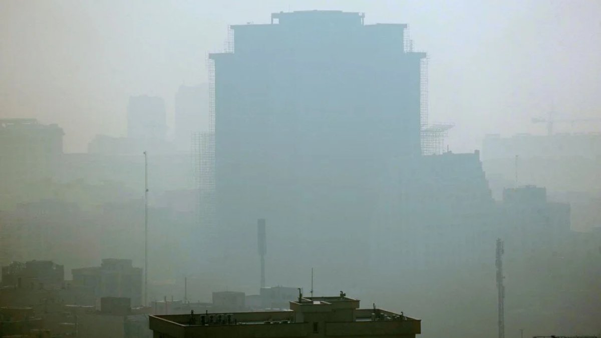Tahran’da artan hava kirliliği nedeniyle maçlar ertelendi