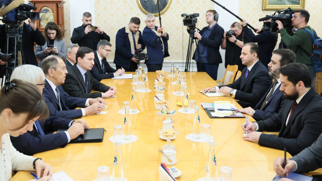 Suriyeli üst düzey heyet Moskova’da Putin ile görüştü