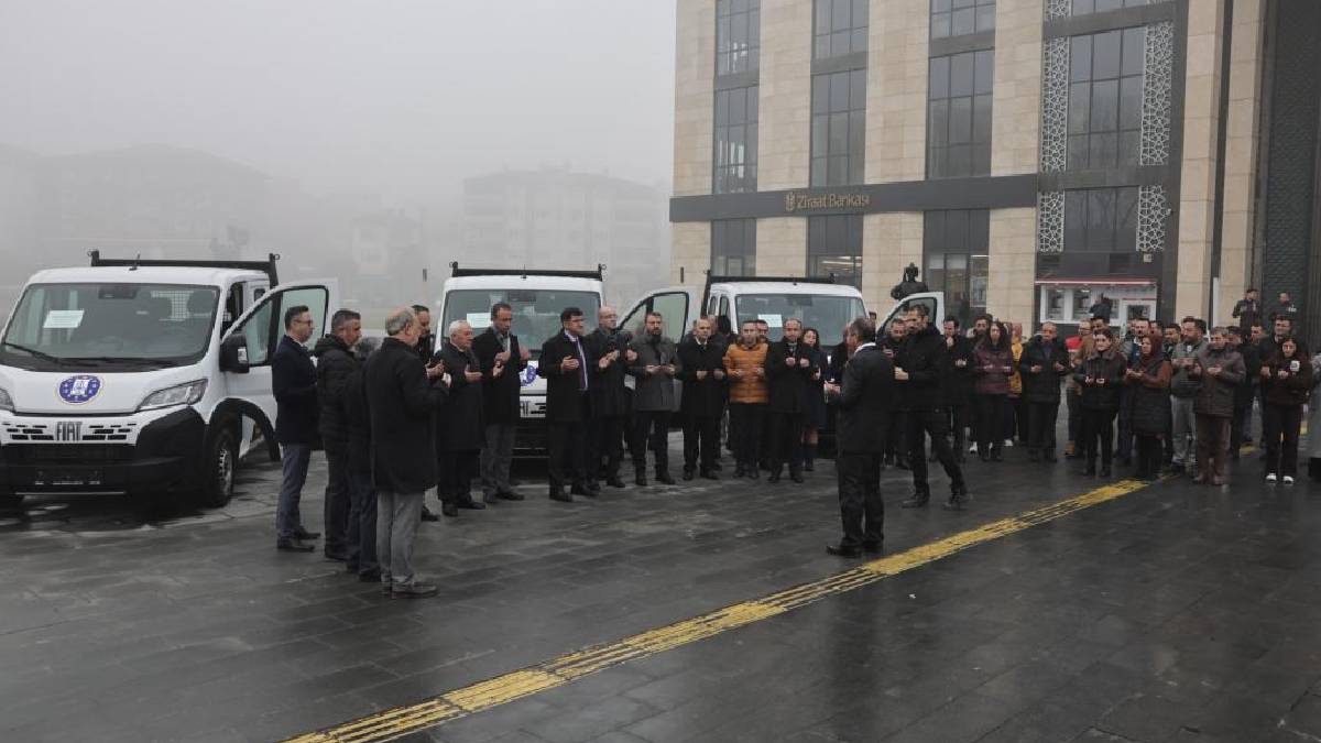 Kütahya Belediyesi araç filosu ve ekipmanları güçleniyor