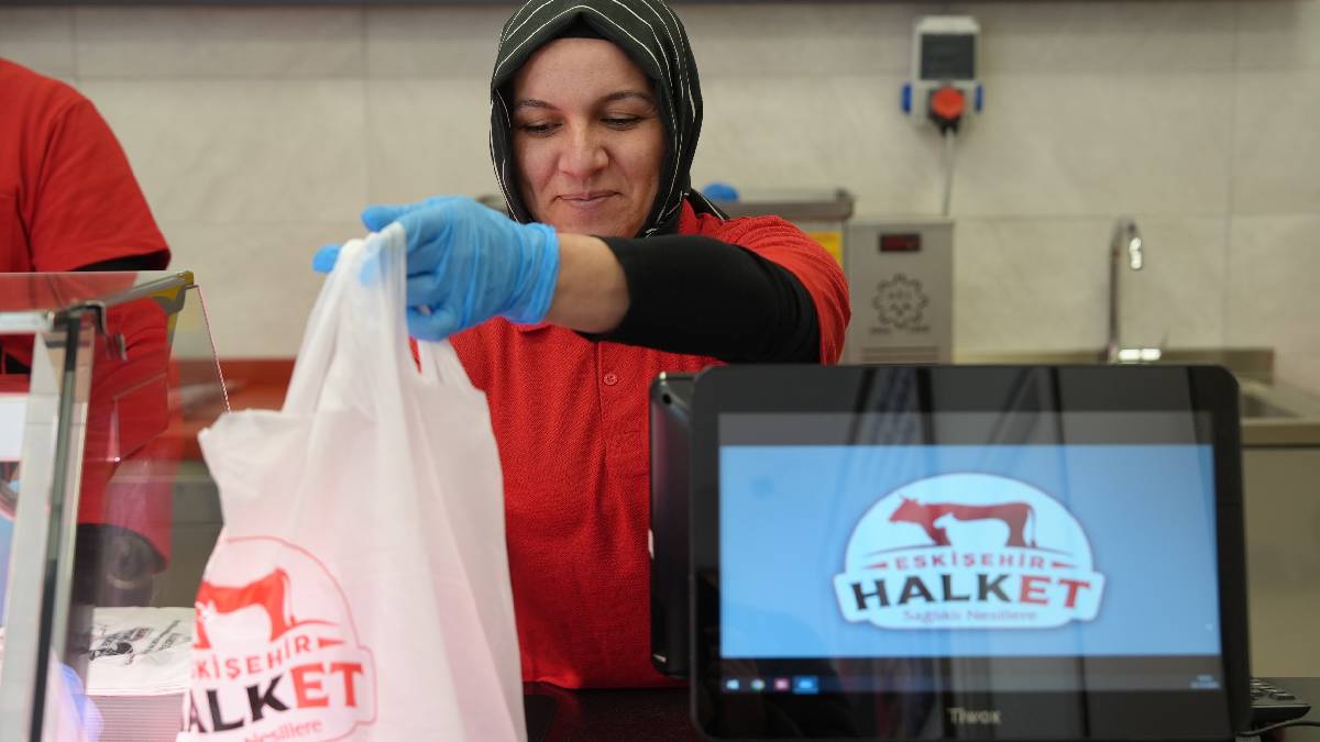 Eskişehir’de halk et ağı genişliyor: İki yeni şube daha hizmete açıldı