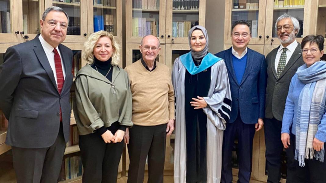 Zeynep Babacan'dan akademik kariyer: Tezini savundu, 'doktor' oldu