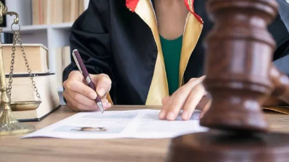 Meslek dışı açıklamalara yaptırım: Avukatlık Kanunu değişti