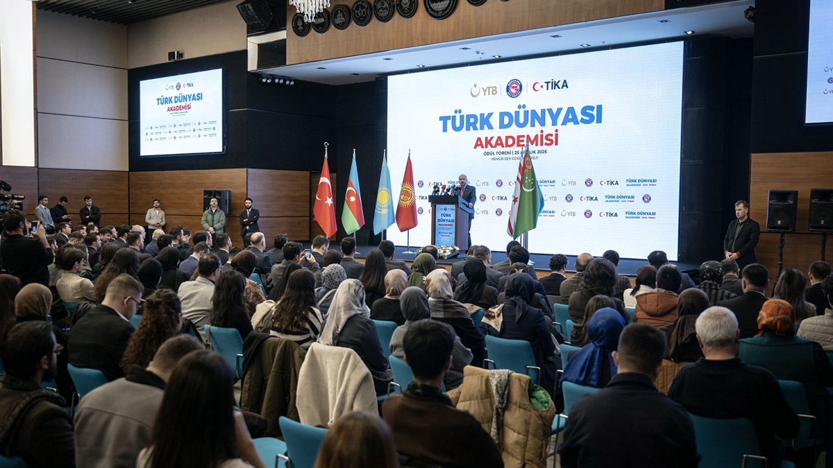 Bilal Erdoğan'dan 'Batılılışma' eleştirisi: Hamdolsun o aydın sınıf tasfiye oldu, oluyor