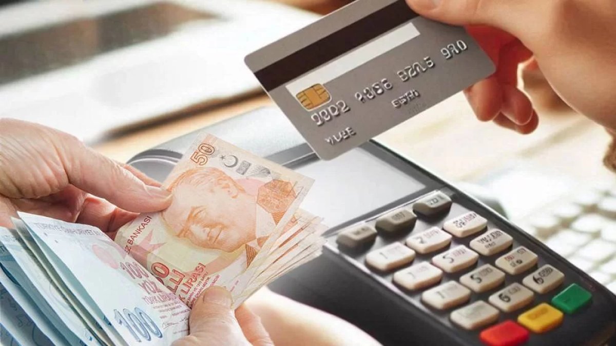 Kartlı harcamalar 2 trilyon lira sınırına dayandı: Vatandaş nakdi unuttu, kredi kartına sarıldı