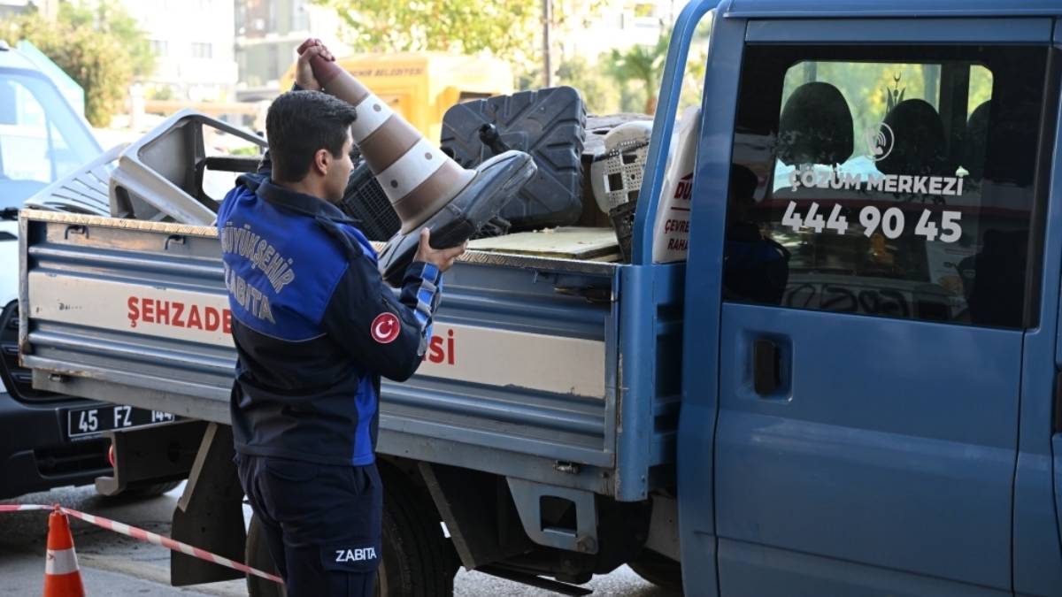 Büyükşehir Zabıtası 2025 yılı boyunca kent düzeni için sahadaydı