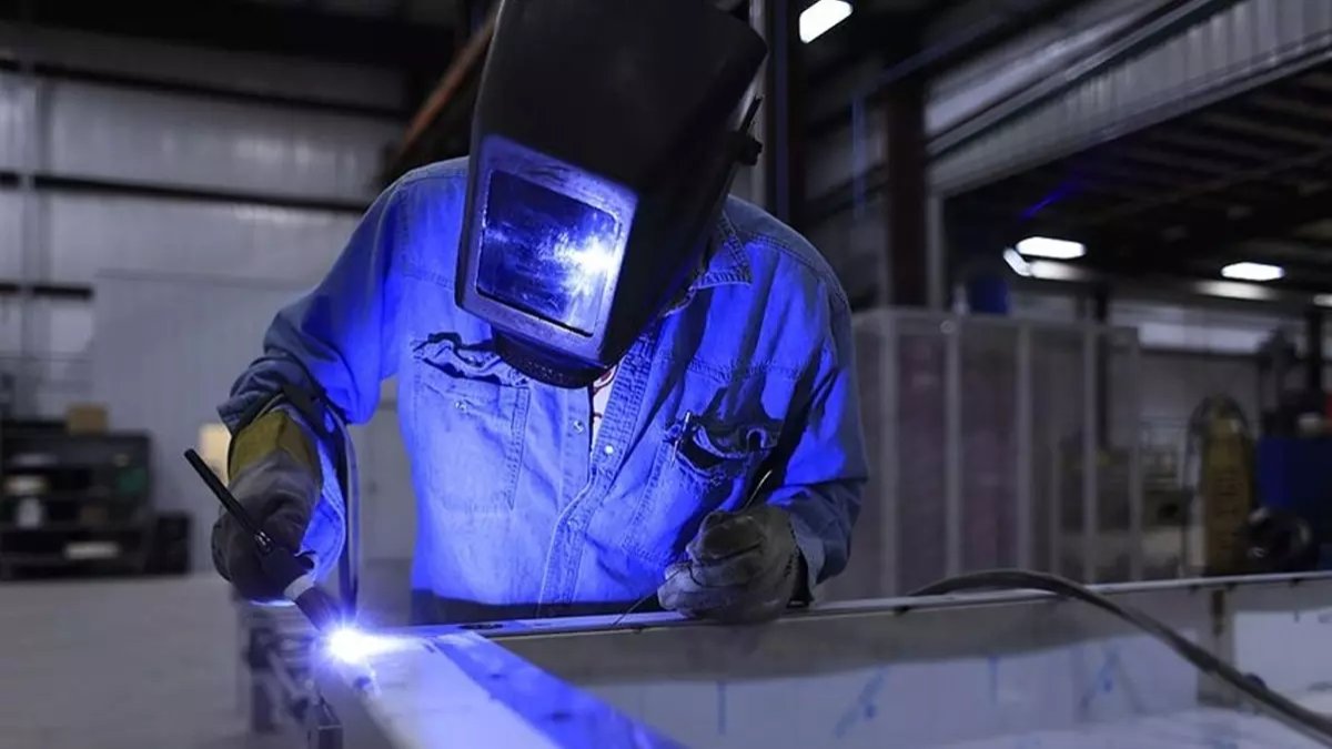 İş dünyasında 'sertifikasız dönem' kapanıyor: 66 mesleğe belge zorunluluğu