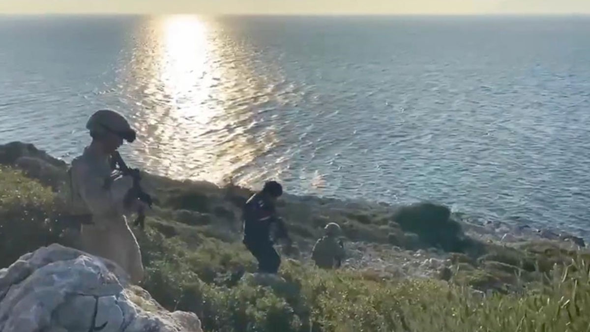 14 ilde eş zamanlı operasyon: 156 göçmen kaçakçısı yakalandı