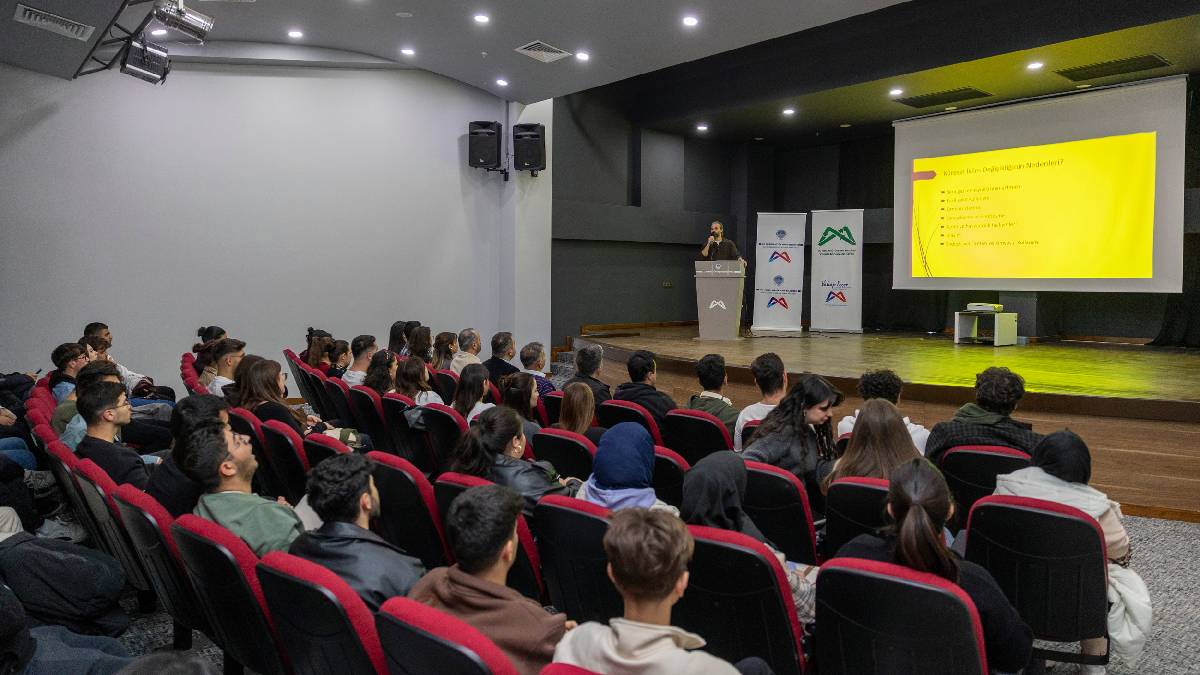 Büyükşehir Mercan Bilim Merkezi, Tarsus Üniversitesi öğrencilerini ağırladı