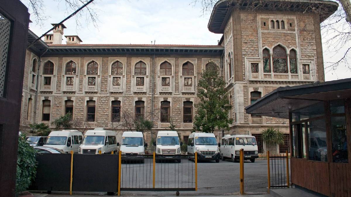 İstanbul Erkek Lisesi raporu: Taciz yok, hiyerarşik şiddet var