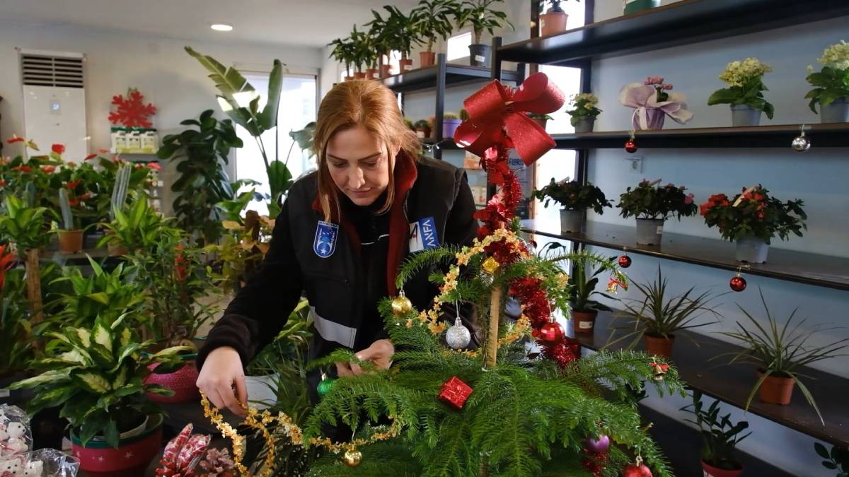 Yeni yılın renkleri, ABB bitki evlerinde vatandaşla buluşuyor