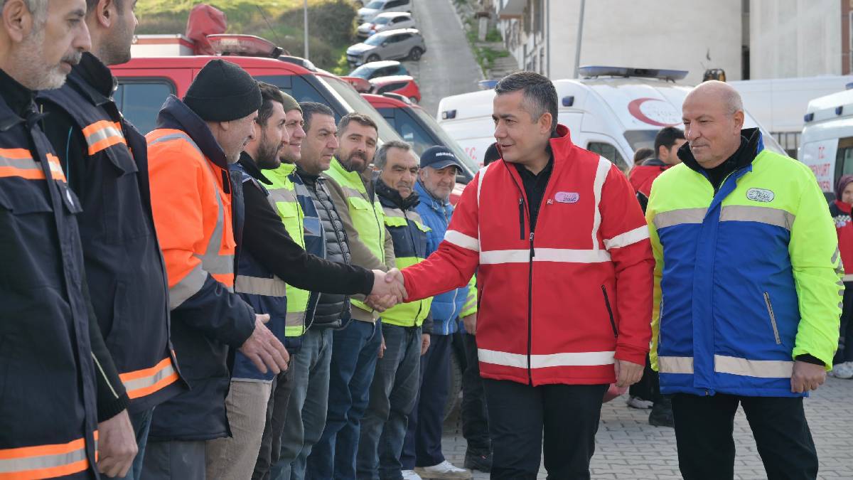 Esenyurt’ta karla mücadele çalışmalarında 900 personel 110 araç görev alacak!