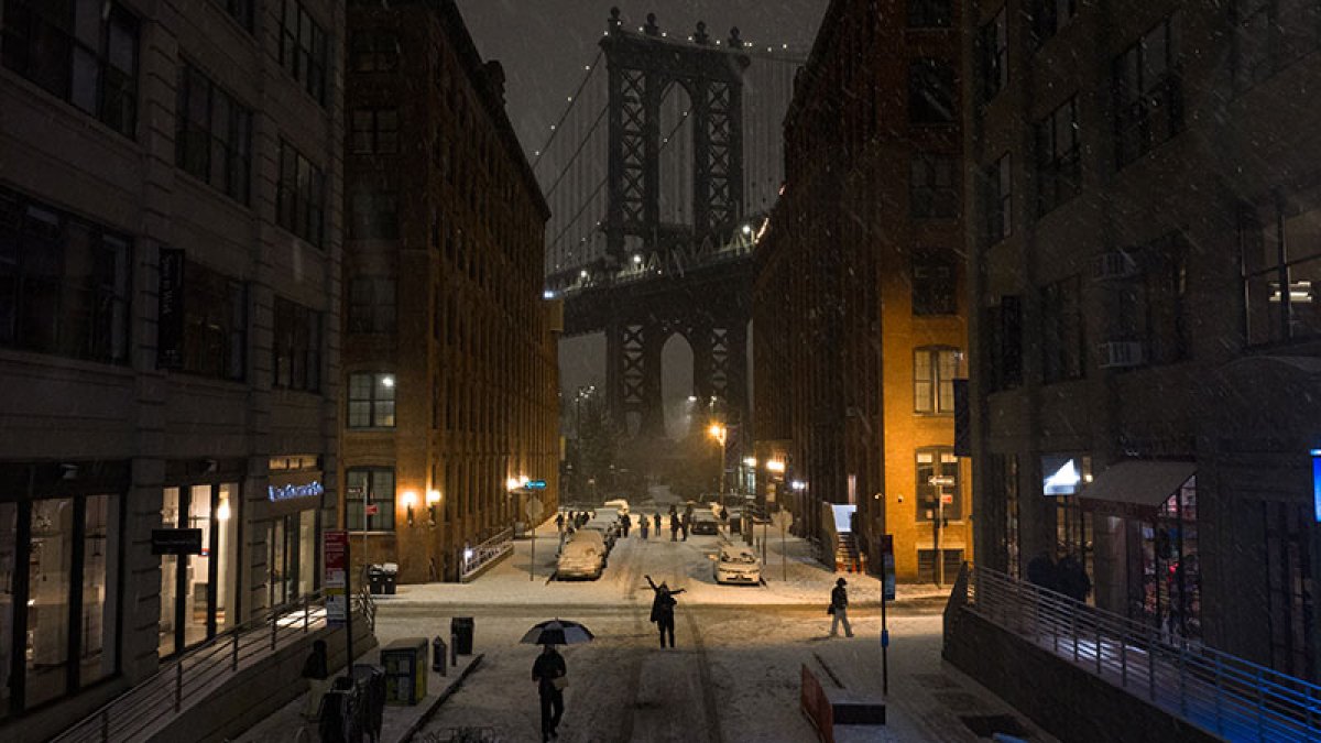 New York üç yılın en yoğun kar yağışıyla beyaza büründü