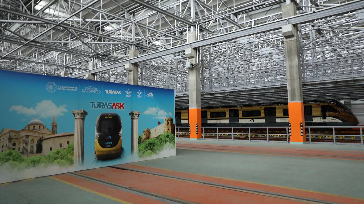 GAZİRAY’In yerli ve millî tren setlerinin 6’ncısı şehre ulaştı