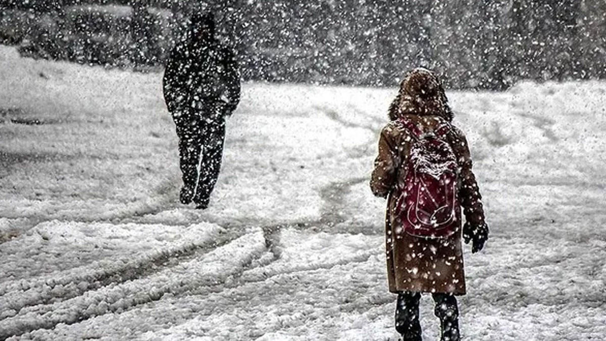 Valilikler peş peşe duyurdu: 4 ilde eğitime 'kar' engeli