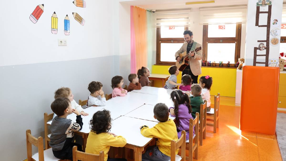 Aydın Büyükşehir ile çocuklar notaların renkleriyle tanıştı: Minik parmaklardan çıkan ritimler, neşeli kahkahalarla birleşti