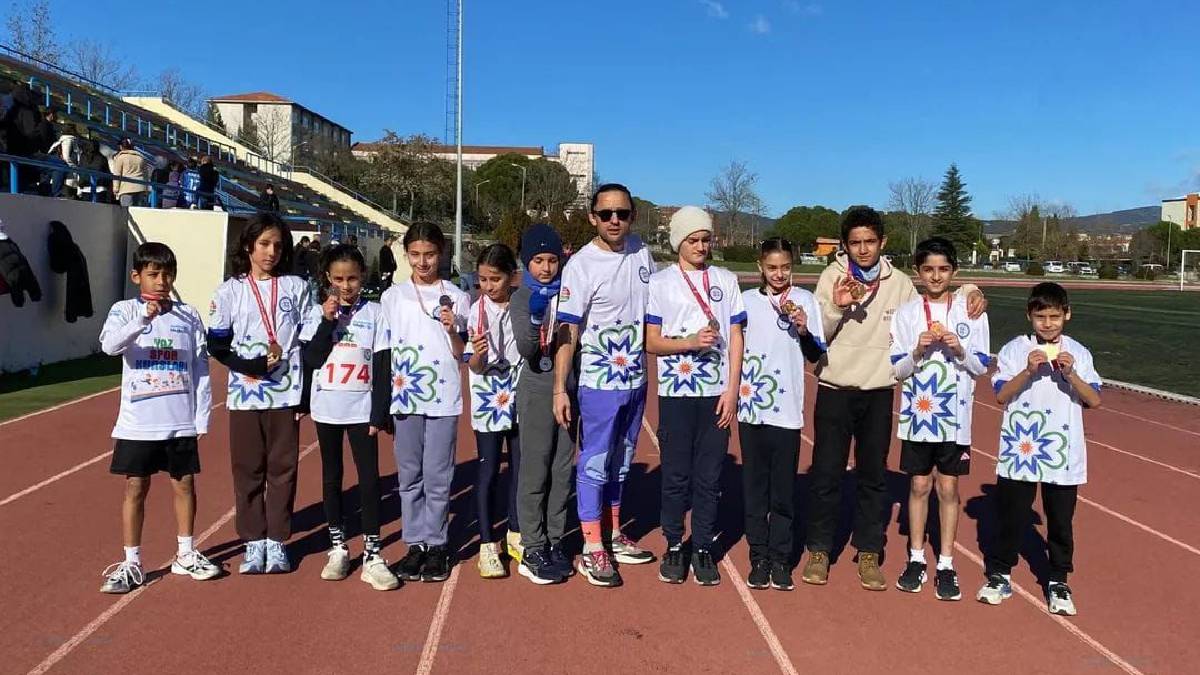 Büyükşehir atletlerinden 27 Aralık Büyük Atatürk Koşusu’nda madalya yağmuru