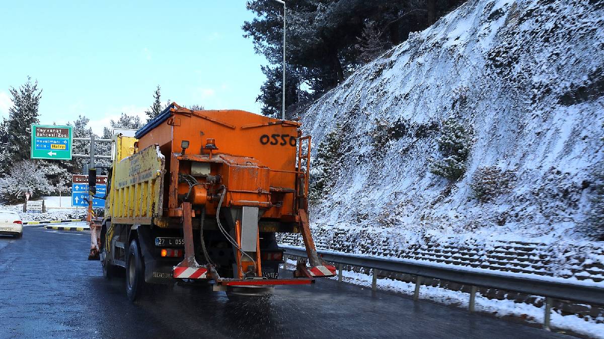 Gaziantep Büyükşehir, olası kar yağışı ve don riskine karşı hazırlıklarını sürdürüyor