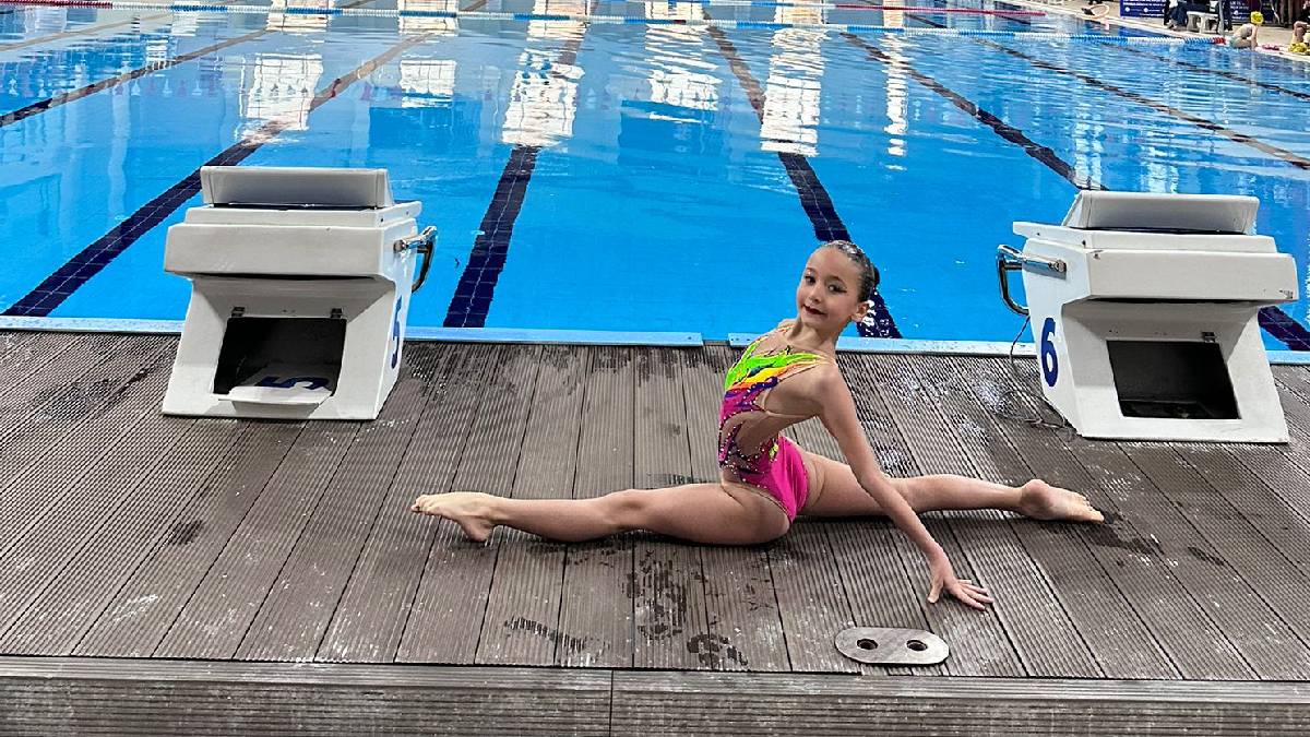 Artistik yüzmede Karşıyaka’ya milli gurur!