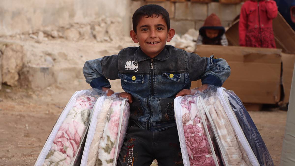 İHH, “İyilik Soğuk Geçirmez” sloganıyla 22 ülkede kış kampanyası gerçekleştirmeyi hedefliyor