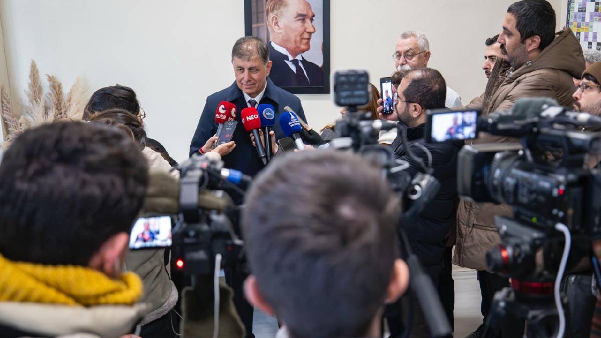 Başkan Tugay: Hizmette ayrım yok