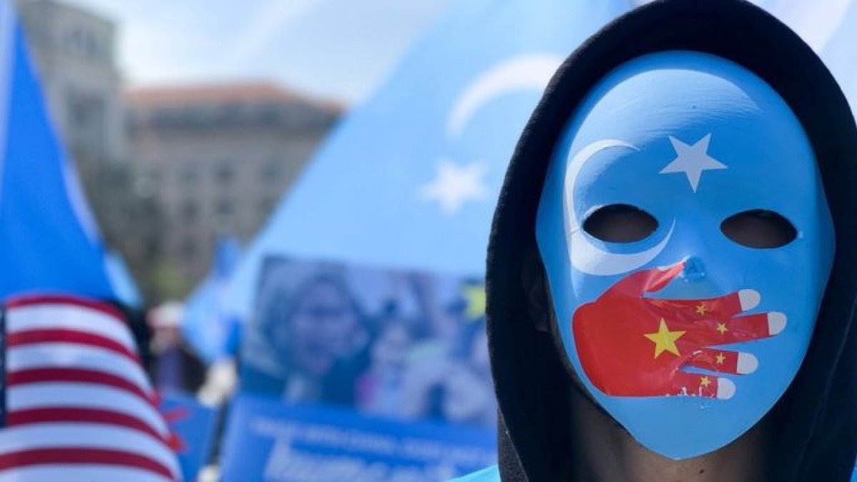 AP: Sincan’da “yasaklı şarkılar” Uygurlar için gözaltı ve hapis gerekçesi oluyor