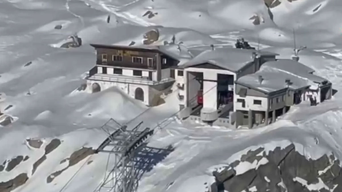 İtalya’da teleferik kazası: 3 yaralı, 100 kişi mahsur kaldı